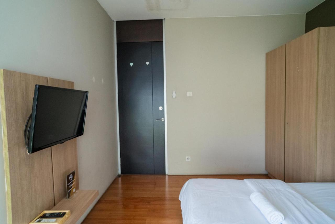 Hotel 3j Lippo Karawaci 2*